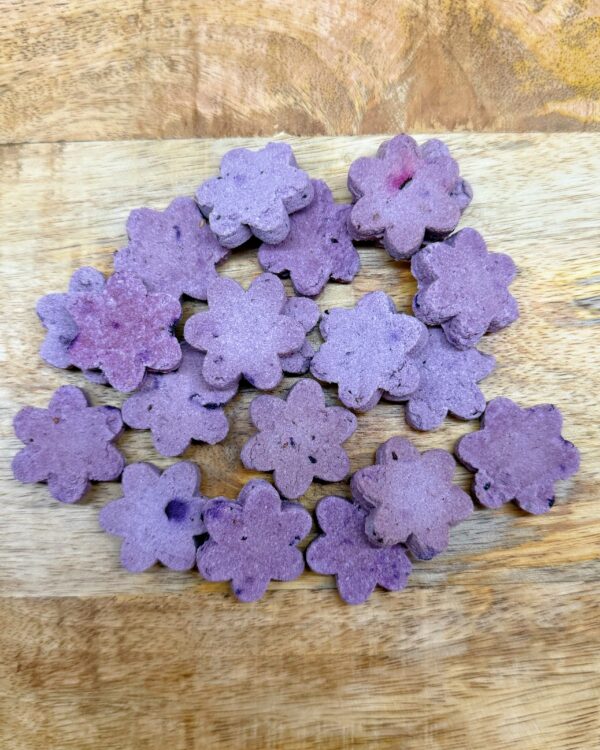 Berry Blossom Biscuits 100g